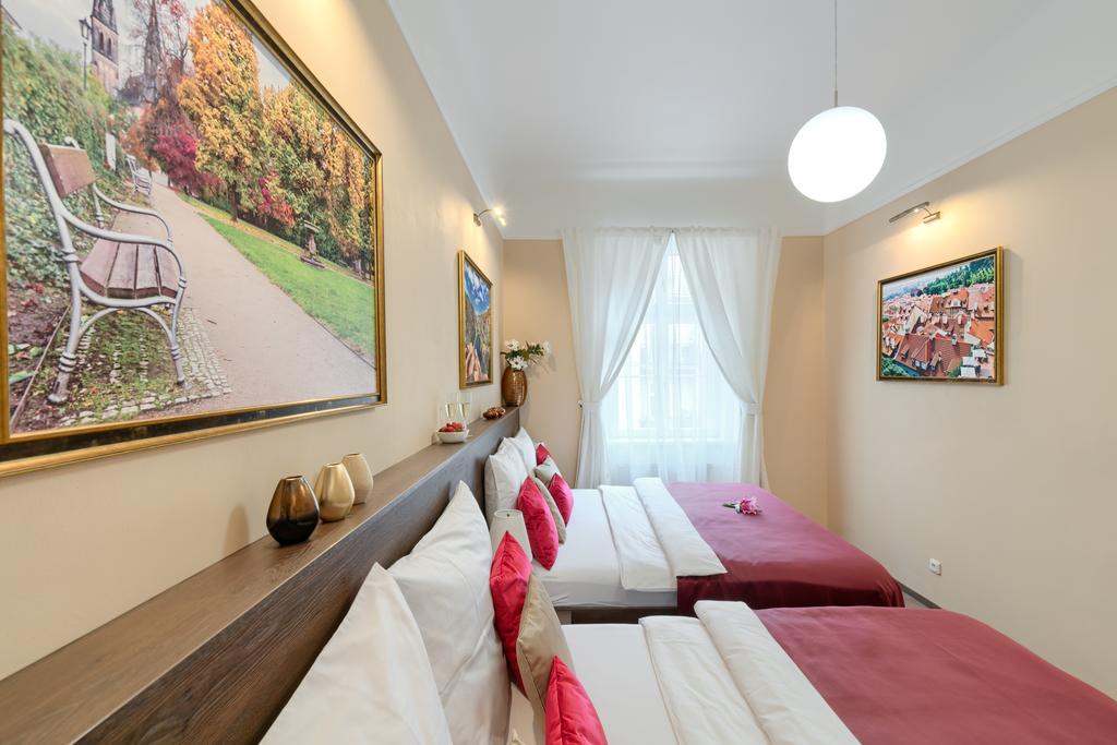 Residence Milada Prague Luaran gambar