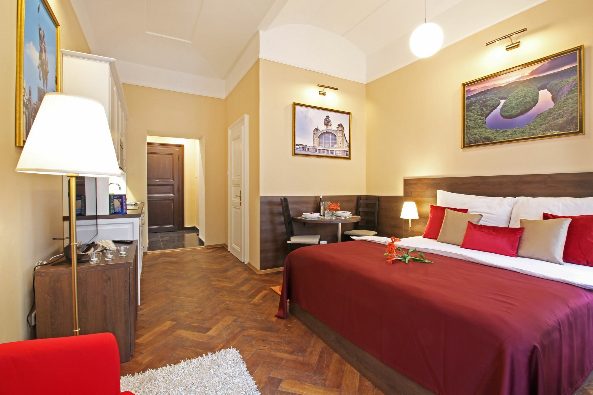 Residence Milada Prague Luaran gambar